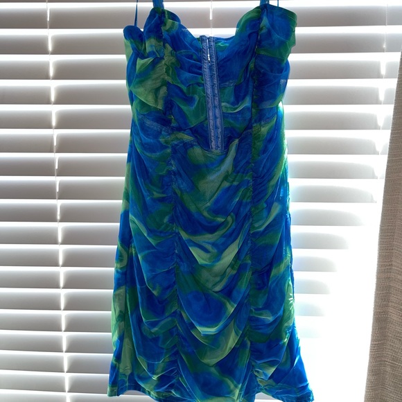 PrettyLittleThing blue and green ruched mesh dress w/ hook and eye detailing - Picture 1 of 3